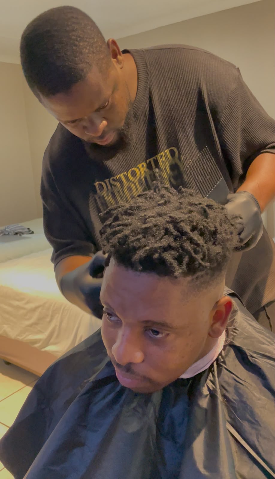 Detailing dreadlocks with precision